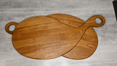Большая доска для подачи мяса «Окорок», дуб 63×30 см от мастерской DIVIRO